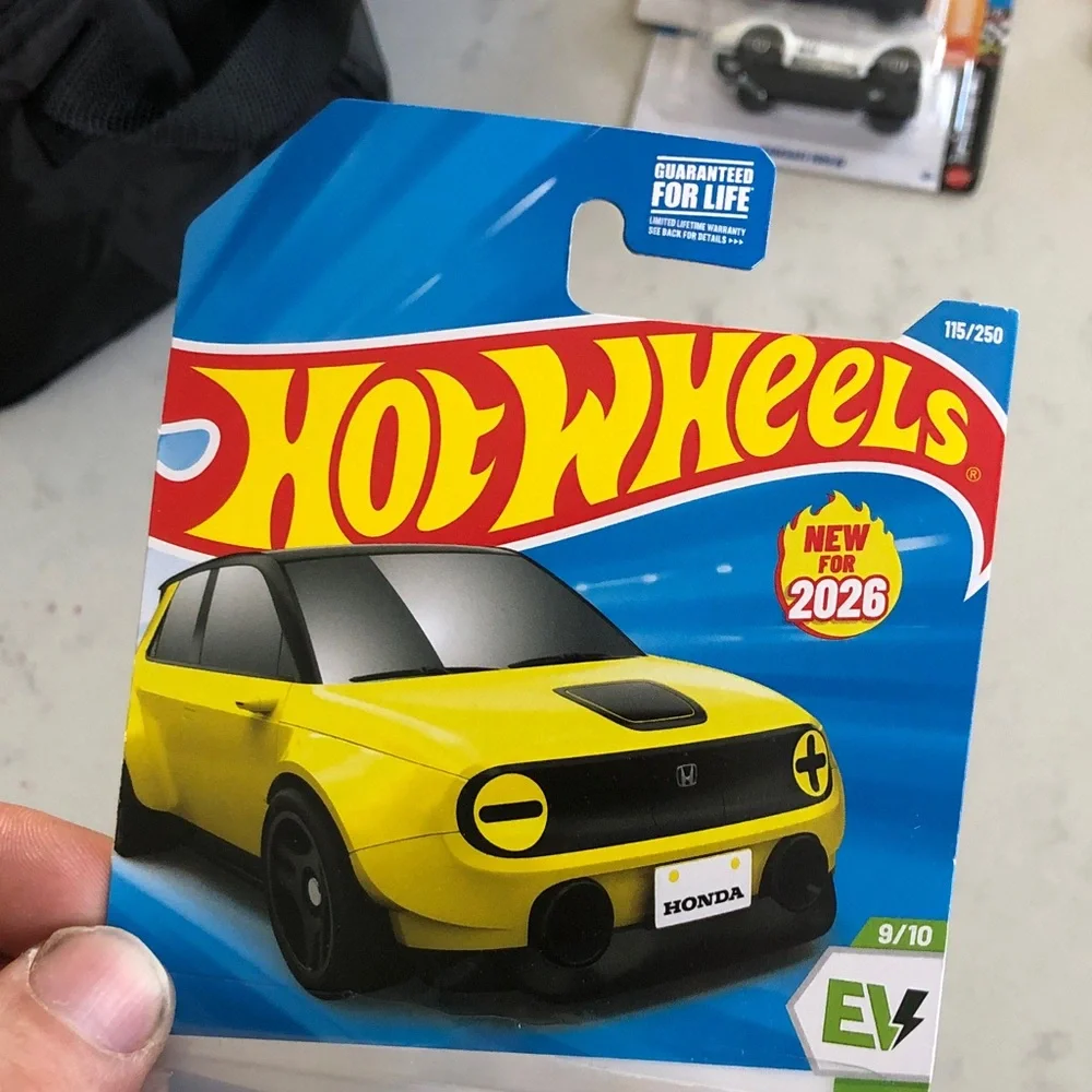 Mattel Hot Wheels Custom Honda e - Bright Yellow